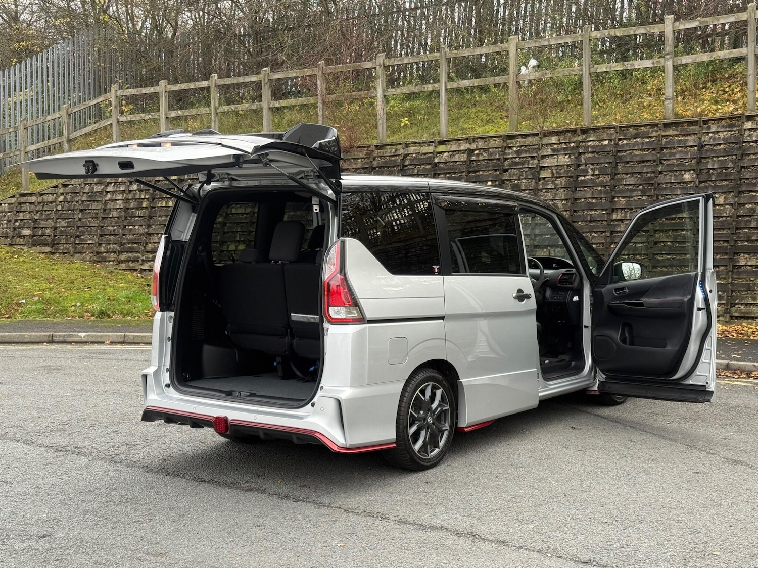 Used Nissan Serena 2025 for sale - 77627150: Photo 87