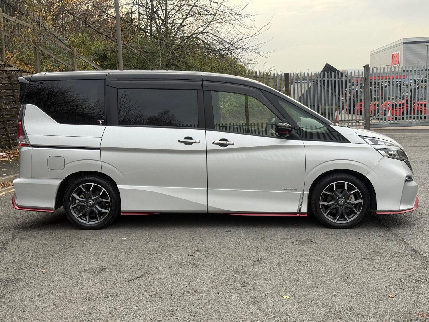 Used Nissan Serena 2025 for sale - 77627150: Photo 96