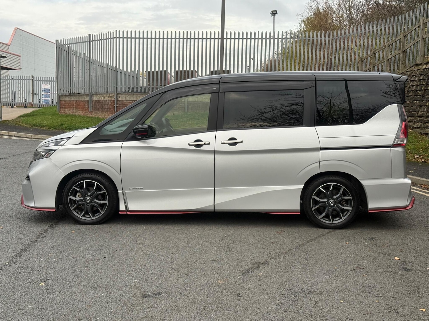 Used Nissan Serena 2025 for sale - 77627150: Photo 97