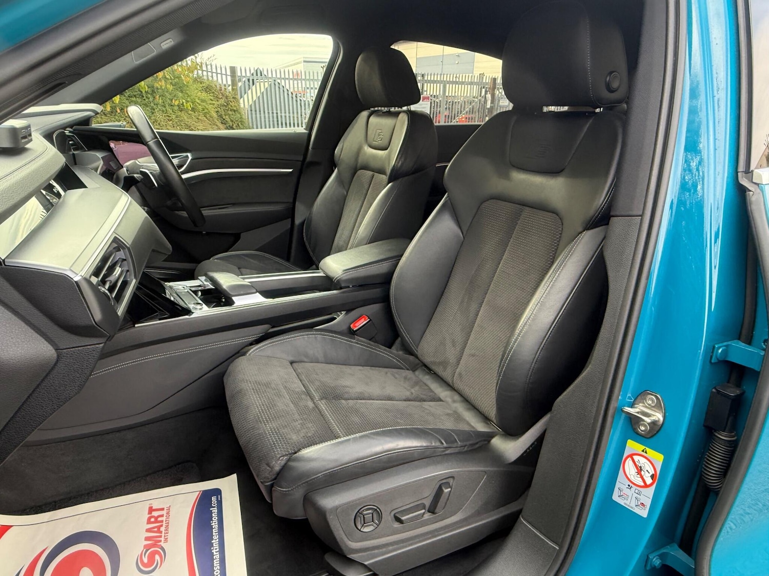 Used Audi e-tron 2025 for sale - 77627161: Photo 23