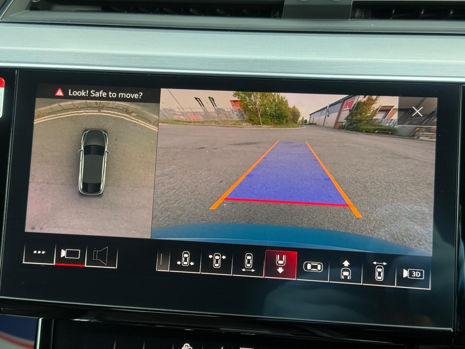 Used Audi e-tron 2025 for sale - 77627161: Photo 39