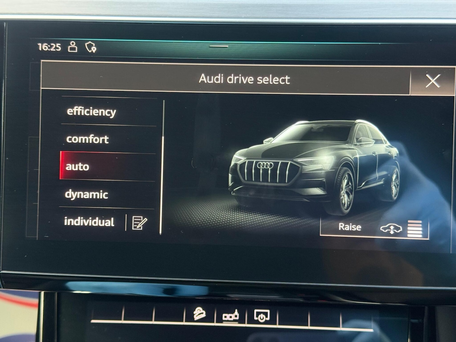 Used Audi e-tron 2025 for sale - 77627161: Photo 61