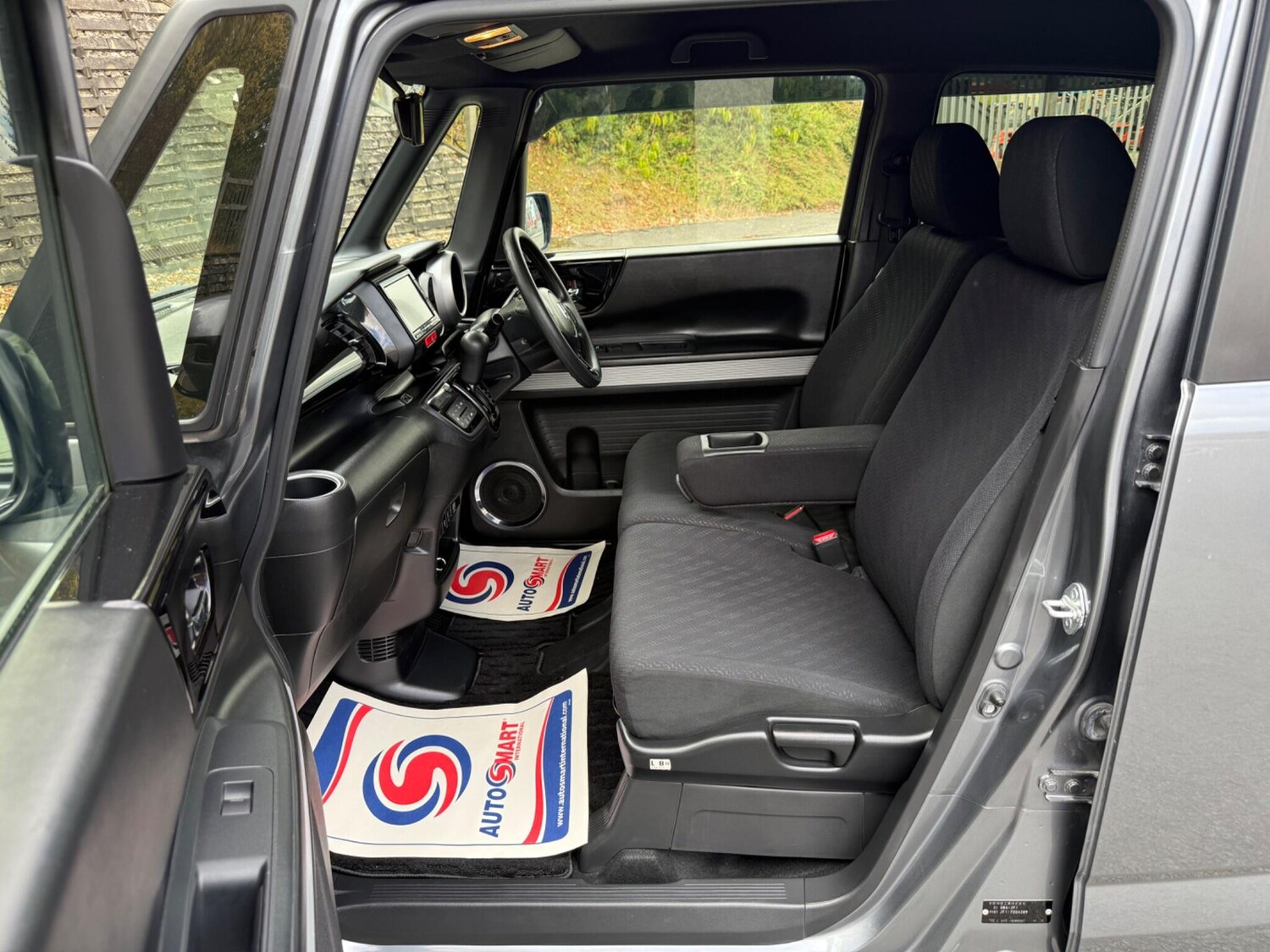 Used Honda N-Box 2025 for sale - 77627156: Photo 19