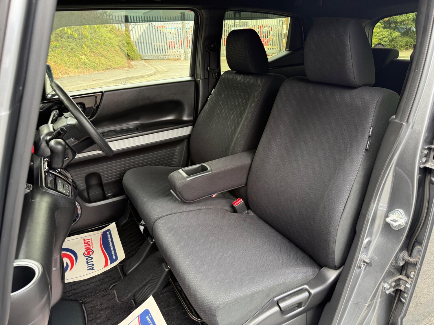 Used Honda N-Box 2025 for sale - 77627156: Photo 23