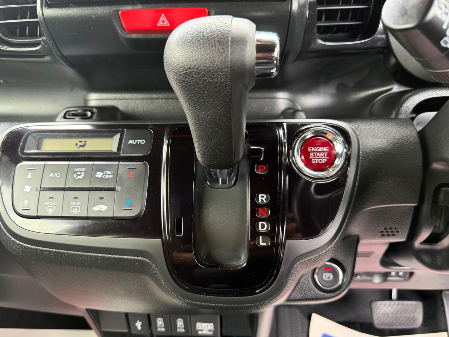 Used Honda N-Box 2025 for sale - 77627156: Photo 45