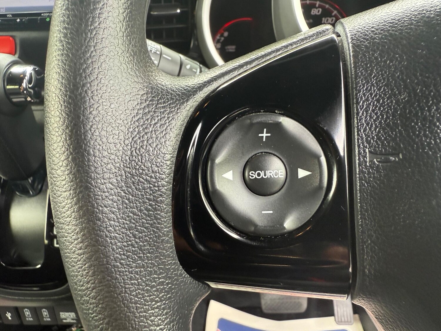 Used Honda N-Box 2025 for sale - 77627156: Photo 51