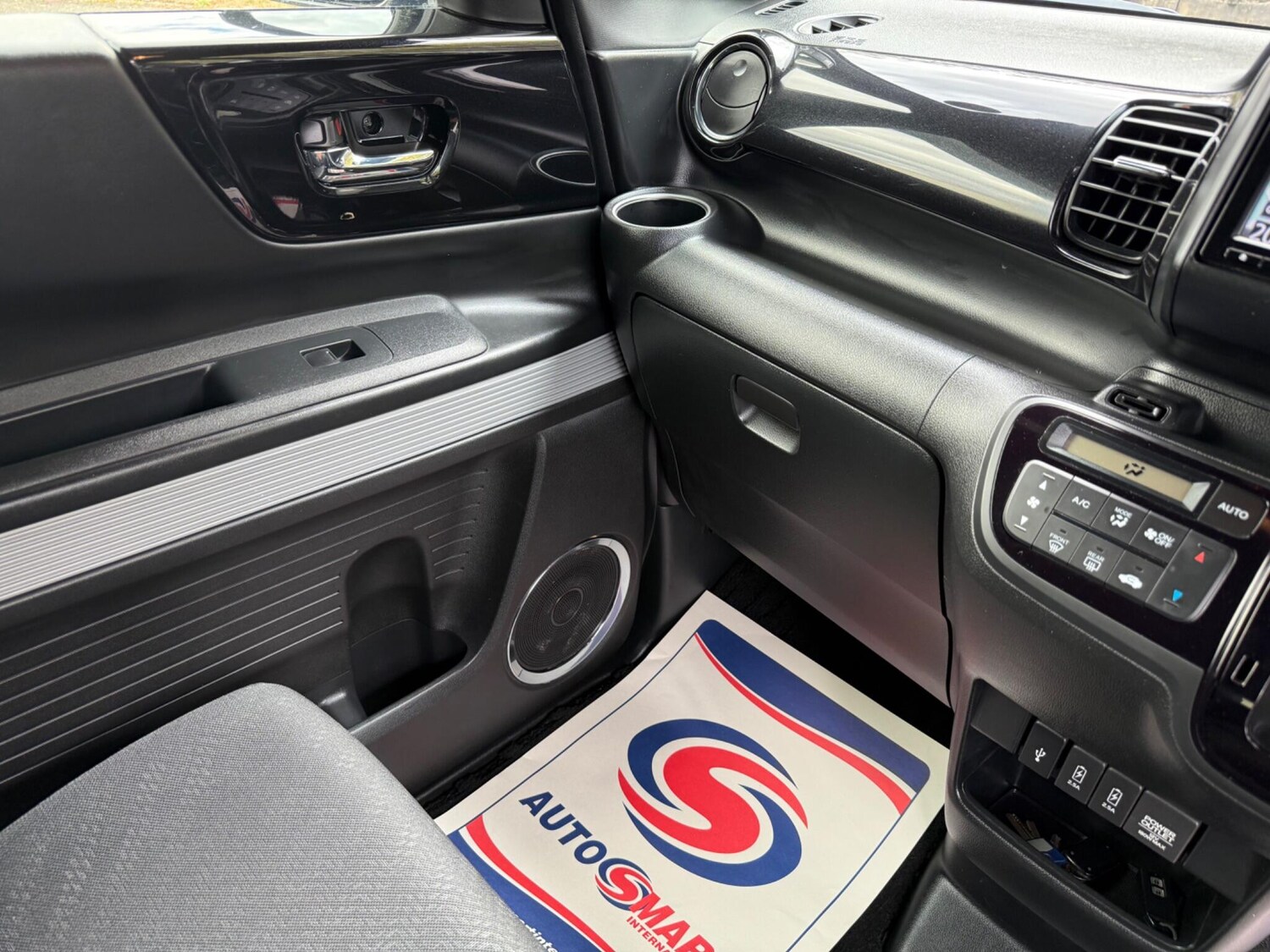 Used Honda N-Box 2025 for sale - 77627156: Photo 53