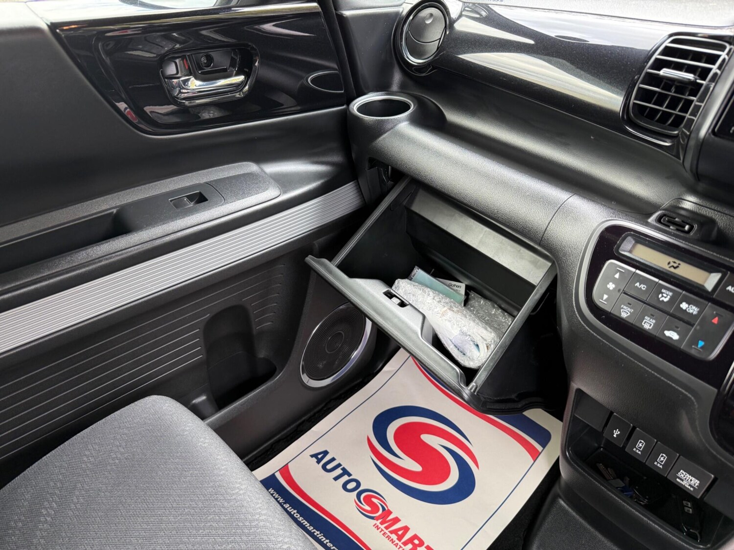 Used Honda N-Box 2025 for sale - 77627156: Photo 54