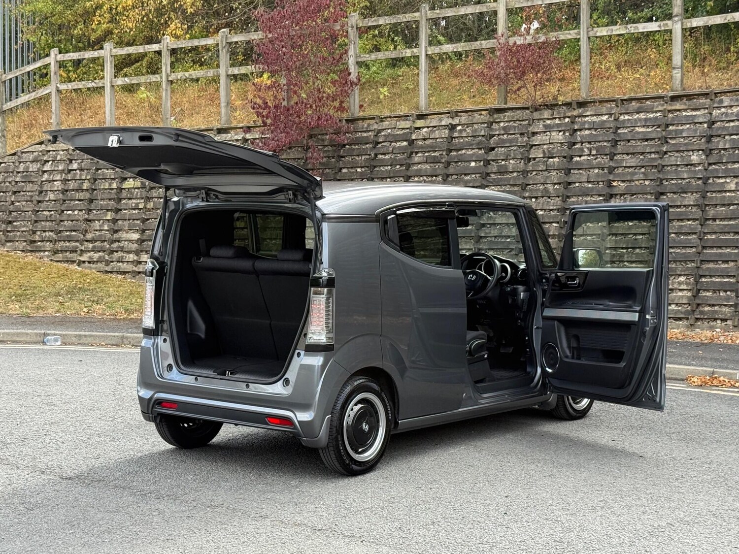 Used Honda N-Box 2025 for sale - 77627156: Photo 61