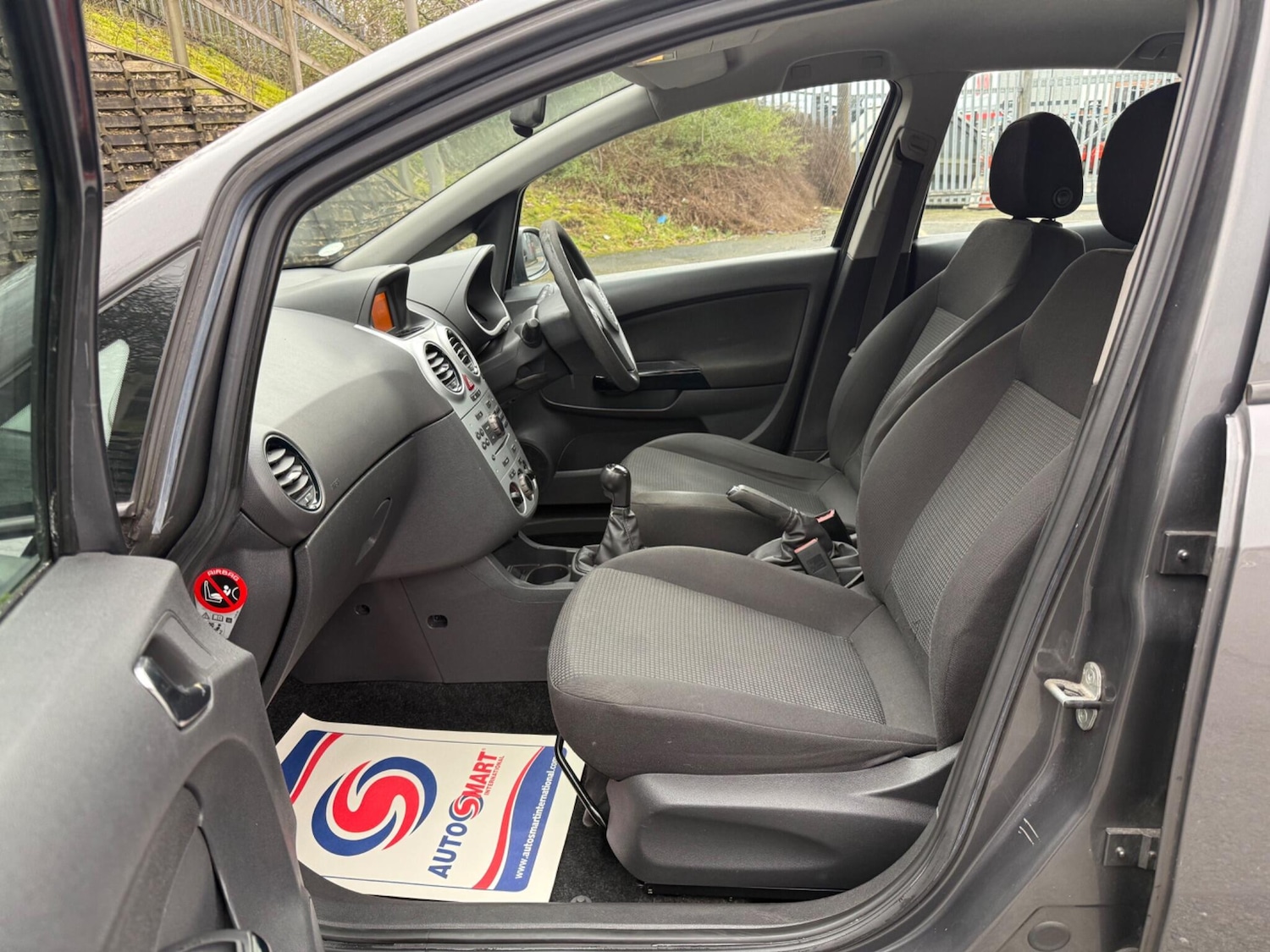 Used Vauxhall Corsa 2011 for sale - 77633894: Photo 19