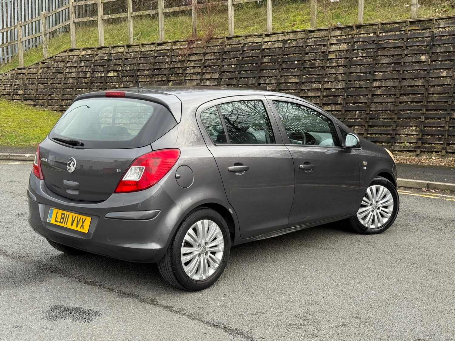 Used Vauxhall Corsa 2011 for sale - 77633894: Photo 3