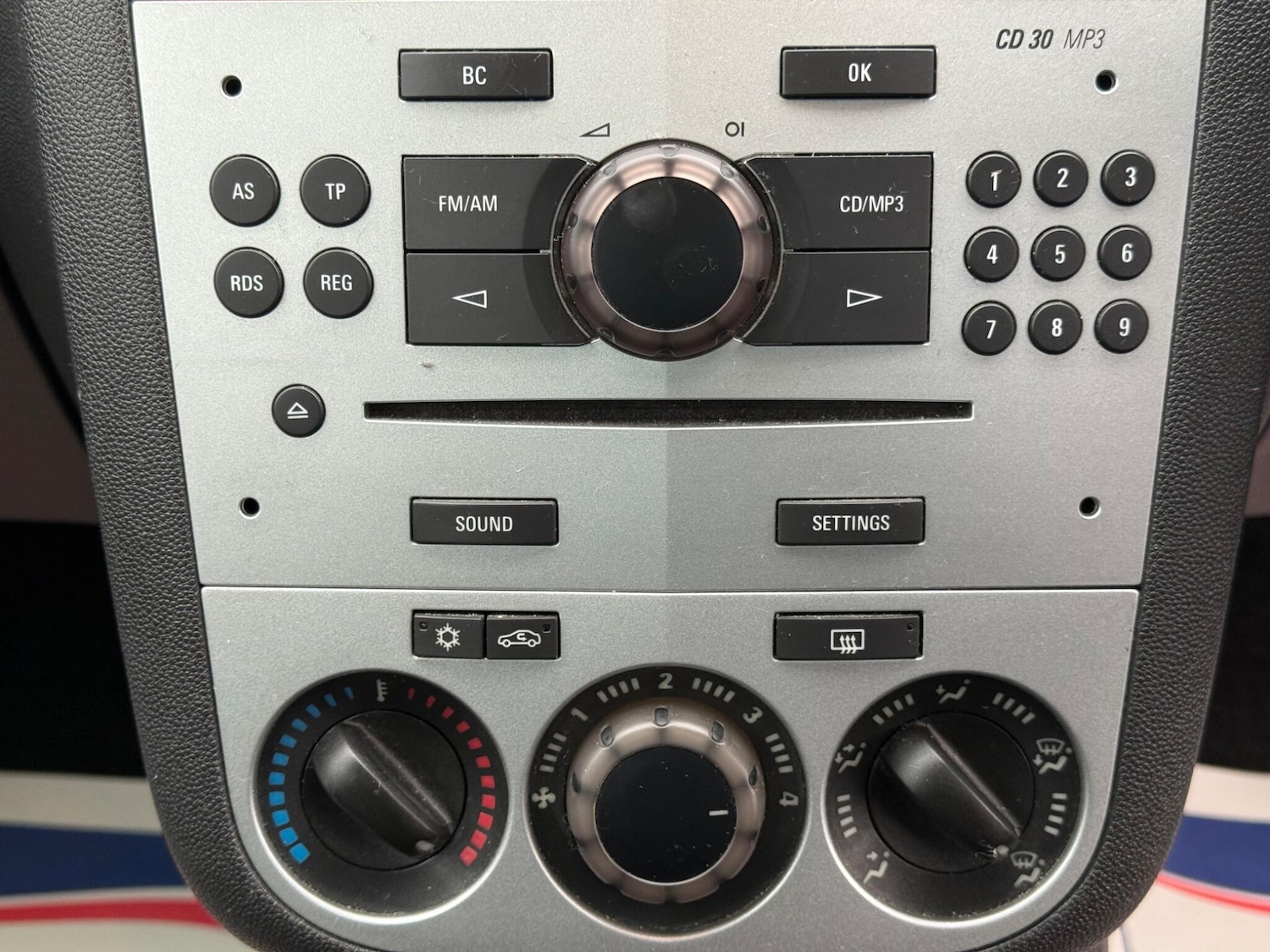 Used Vauxhall Corsa 2011 for sale - 77633894: Photo 36