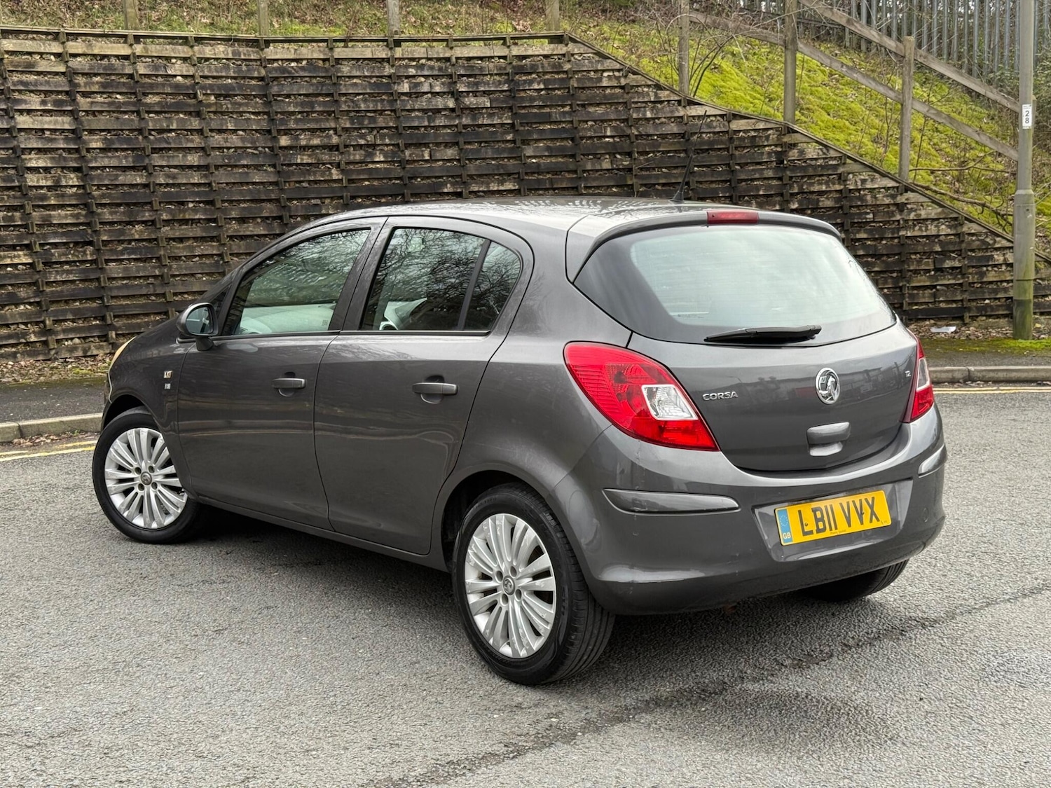 Used Vauxhall Corsa 2011 for sale - 77633894: Photo 4