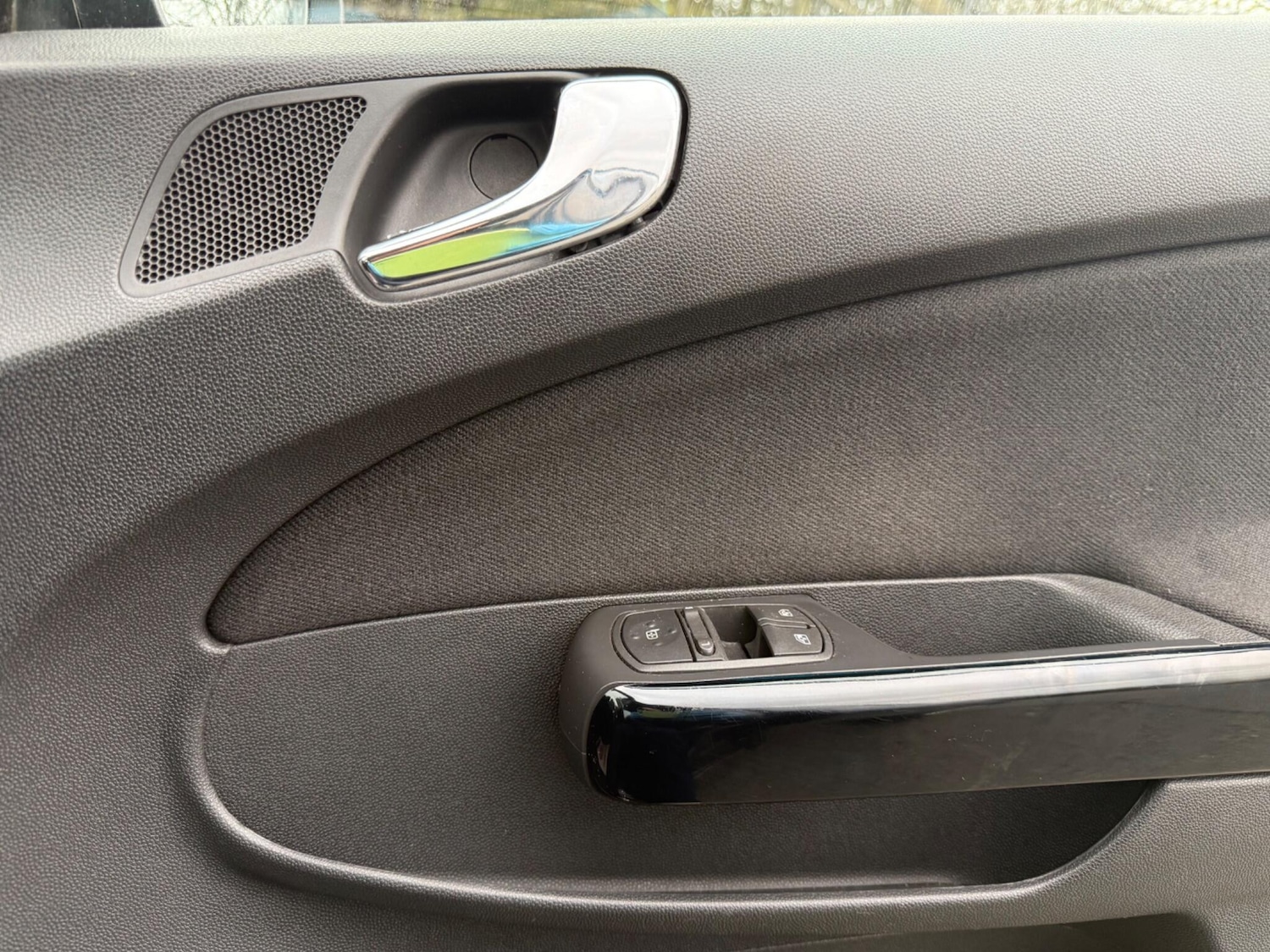 Used Vauxhall Corsa 2011 for sale - 77633894: Photo 46