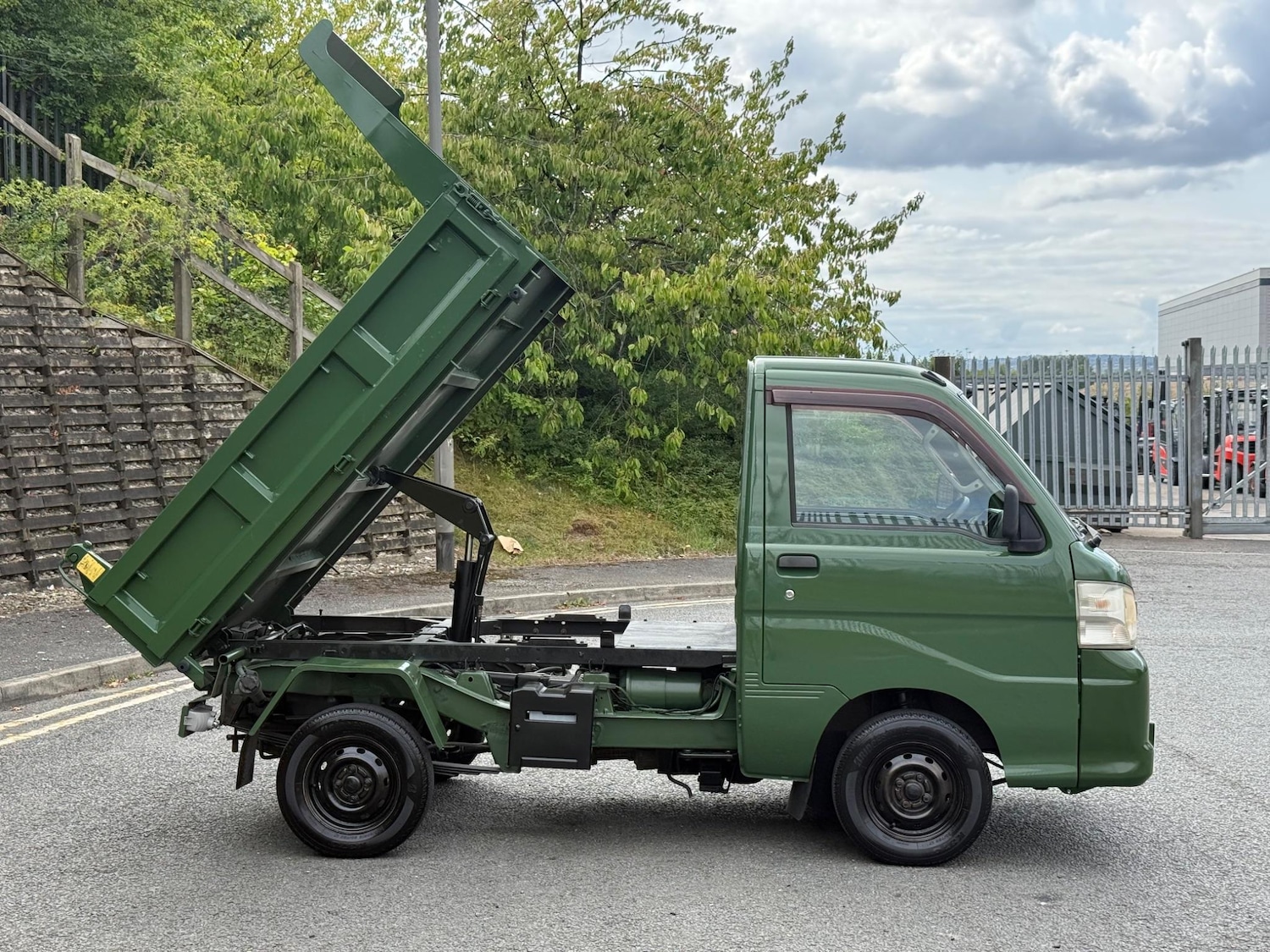 Used Daihatsu Hijet 2025 for sale - 77625758: Photo 11