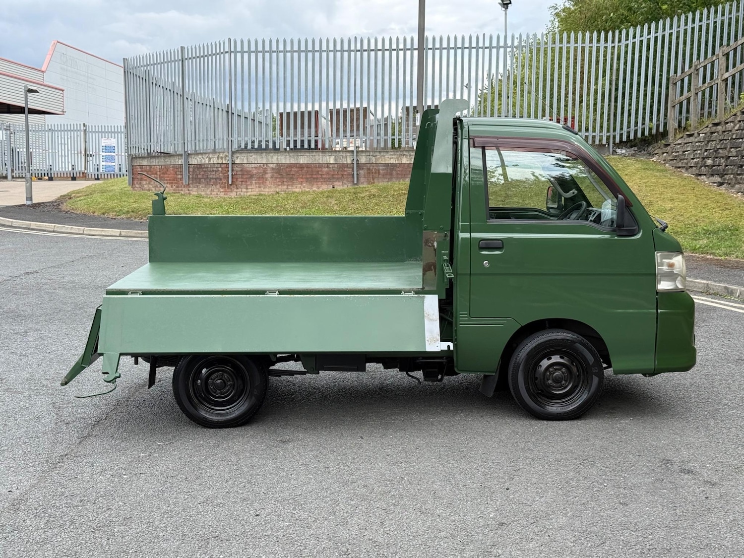 Used Daihatsu Hijet 2025 for sale - 77625758: Photo 74