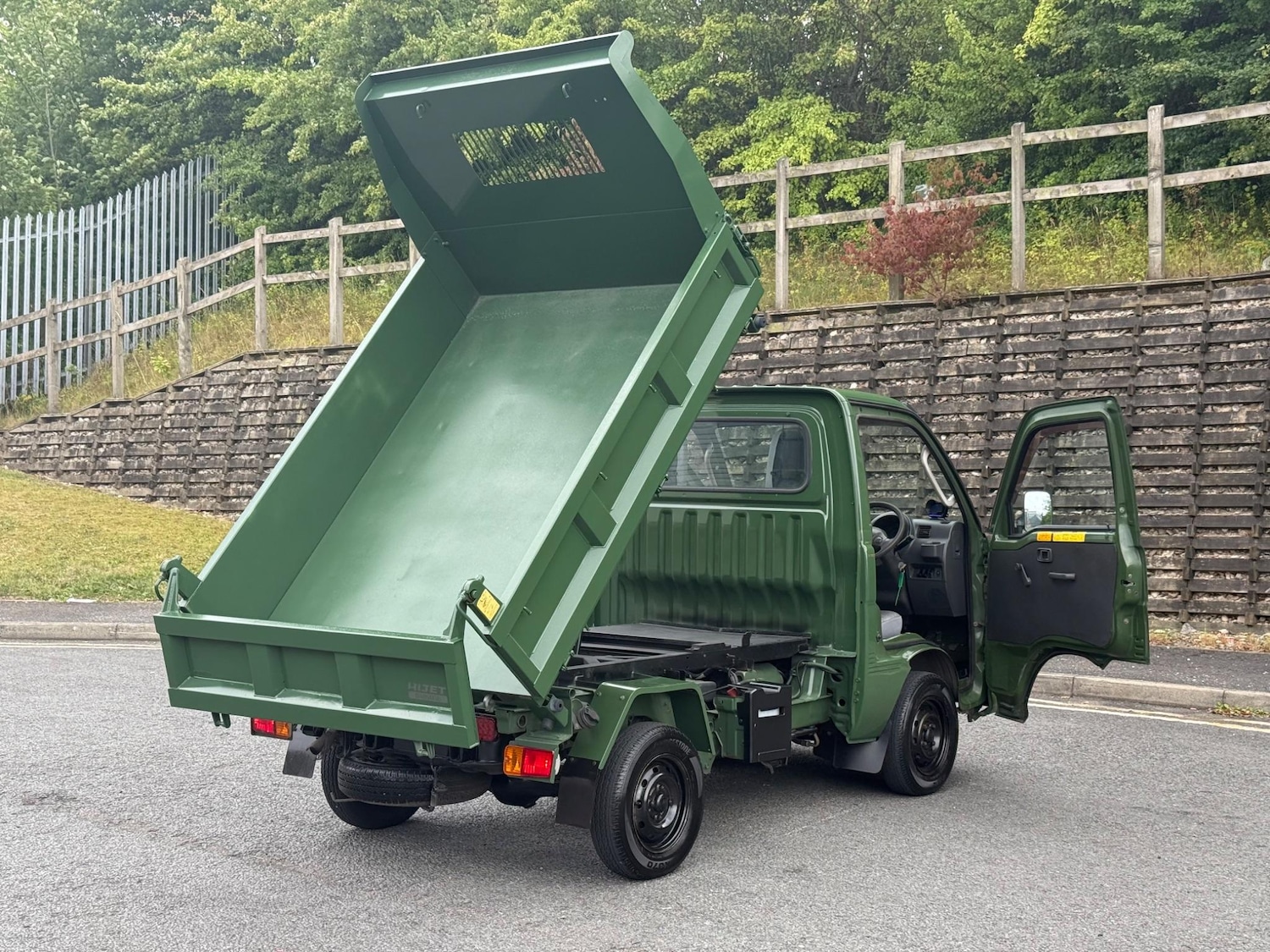 Used Daihatsu Hijet 2025 for sale - 77625758: Photo 82