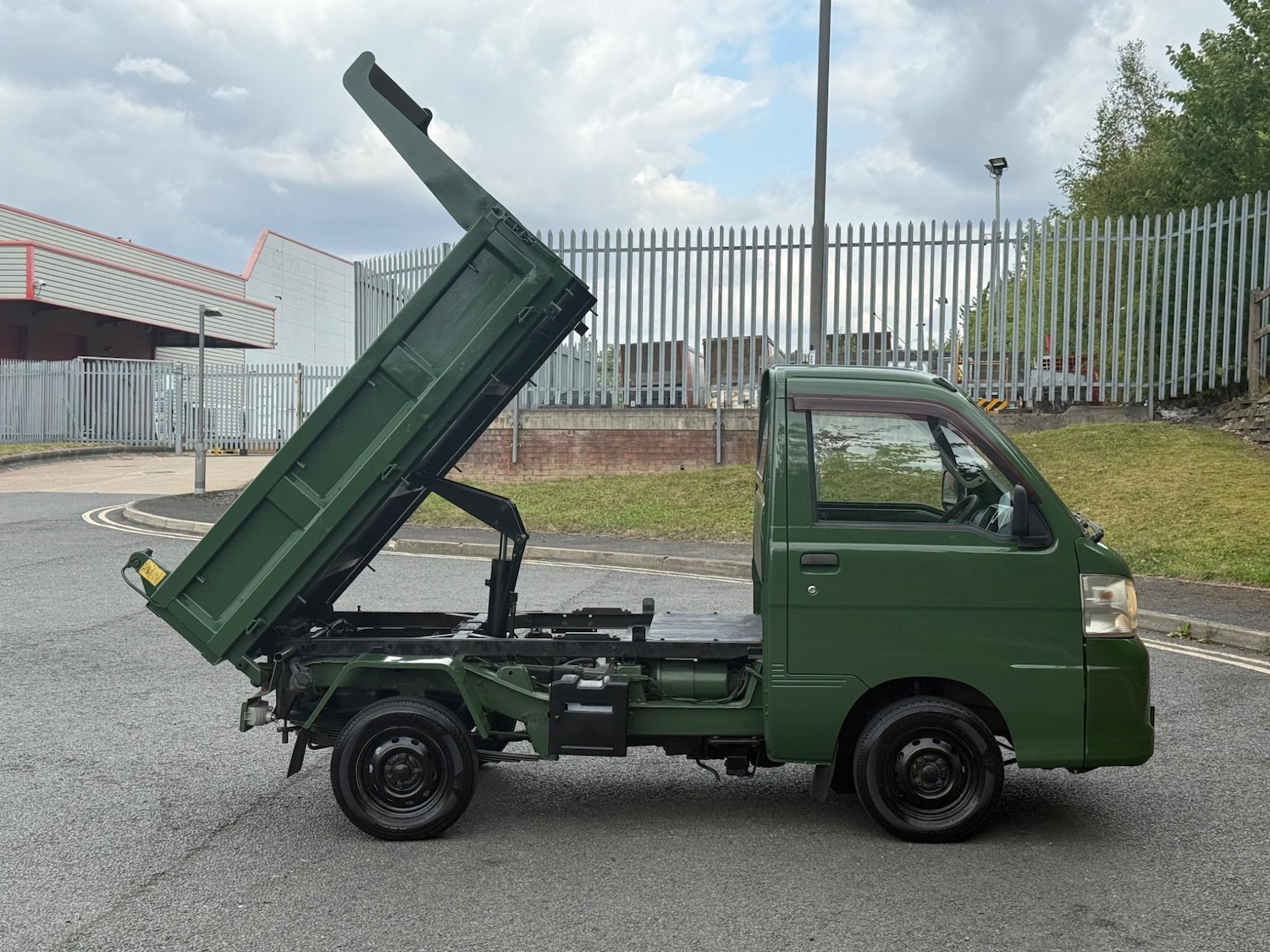 Used Daihatsu Hijet 2025 for sale - 77625758: Photo 87