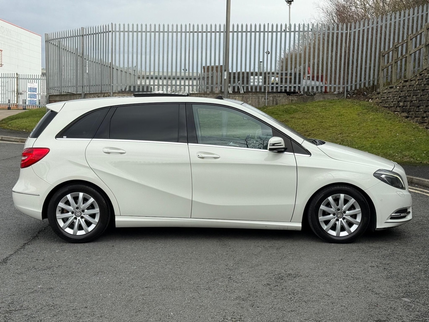 Used Mercedes-Benz B Class for sale - 77695588: Photo 94