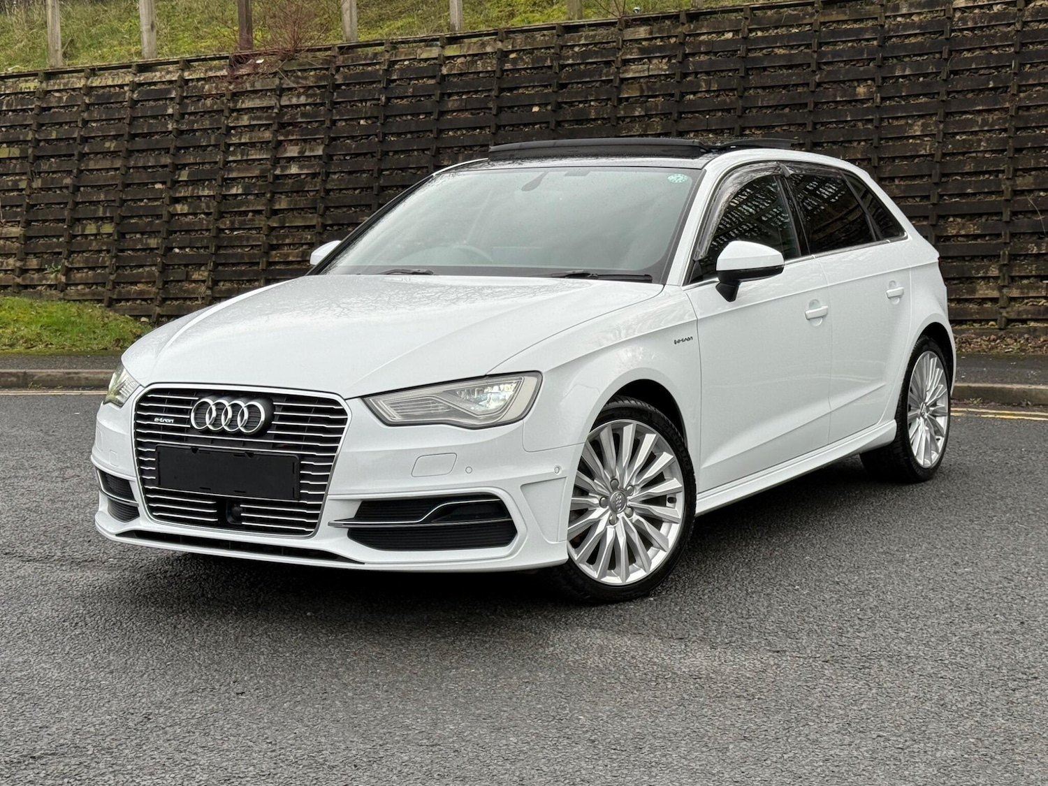 Used Audi A3 for sale - 77627160: Photo 2