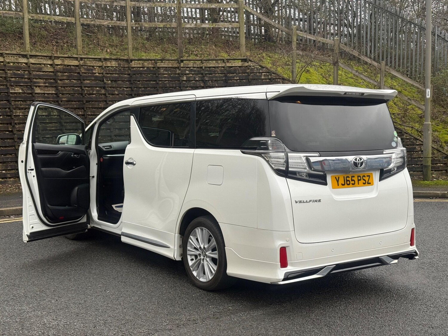 Used Toyota Vellfire 2025 for sale - 77627159: Photo 20