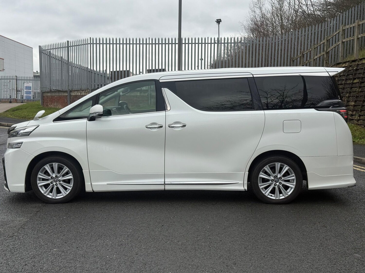 Used Toyota Vellfire 2025 for sale - 77627159: Photo 6