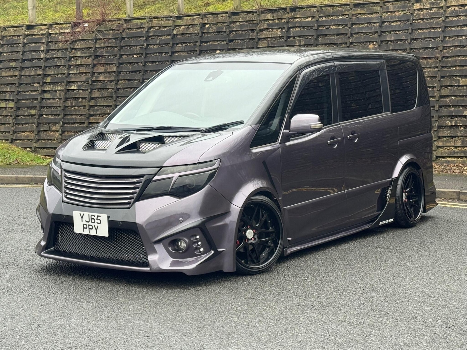 Used Nissan Serena 2025 for sale - 77627145: Photo 2