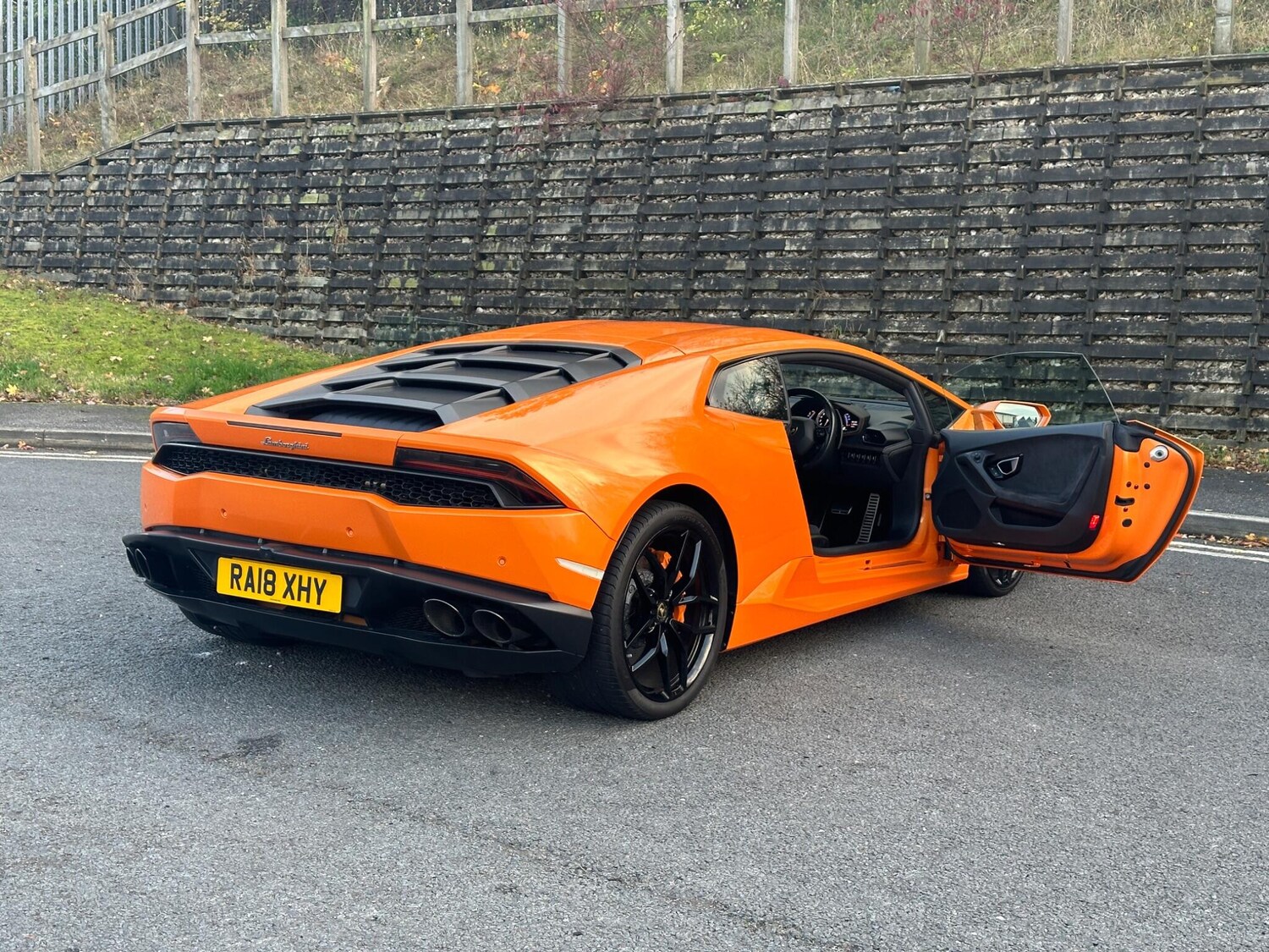 Used Lamborghini Huracan 2018 for sale - 77627149: Photo 10