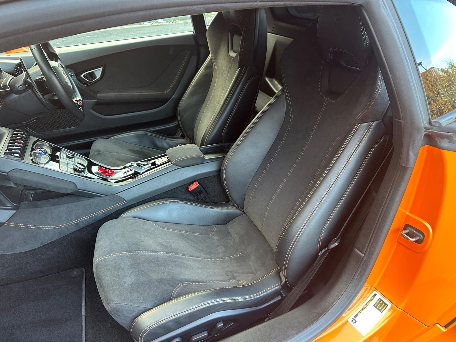 Used Lamborghini Huracan 2018 for sale - 77627149: Photo 22