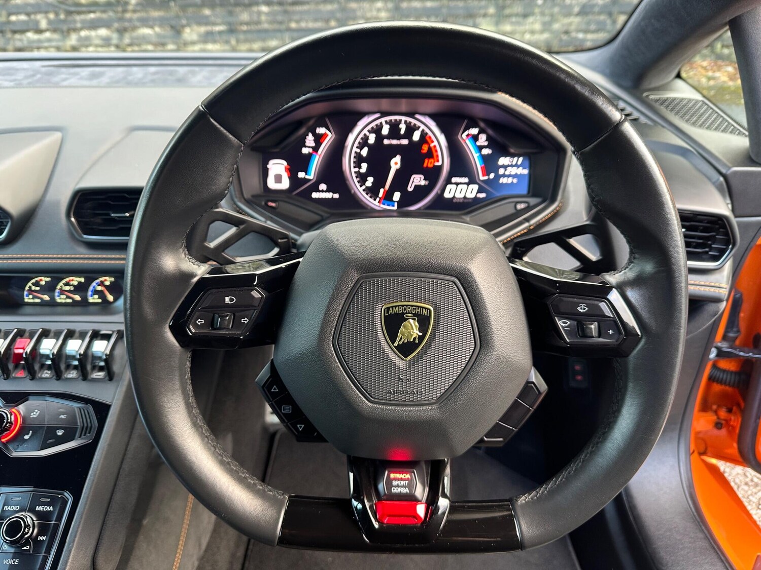 Used Lamborghini Huracan 2018 for sale - 77627149: Photo 23