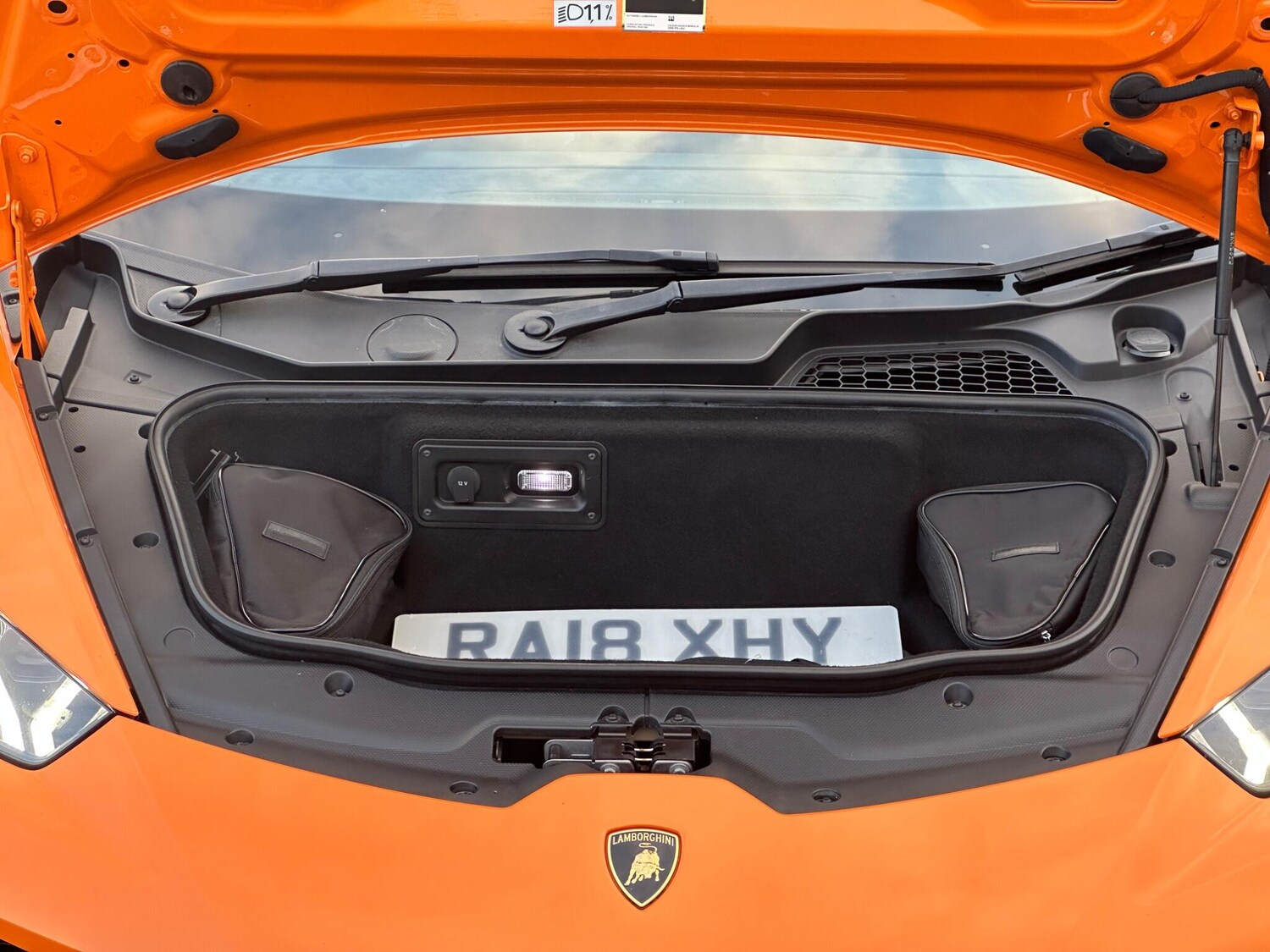 Used Lamborghini Huracan 2018 for sale - 77627149: Photo 76