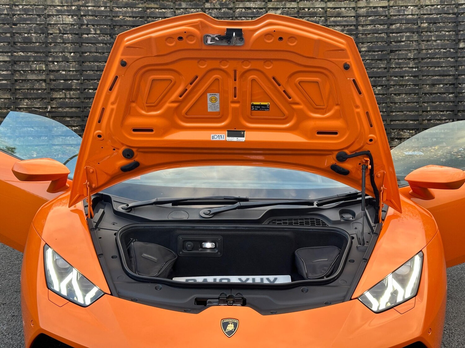 Used Lamborghini Huracan 2018 for sale - 77627149: Photo 77