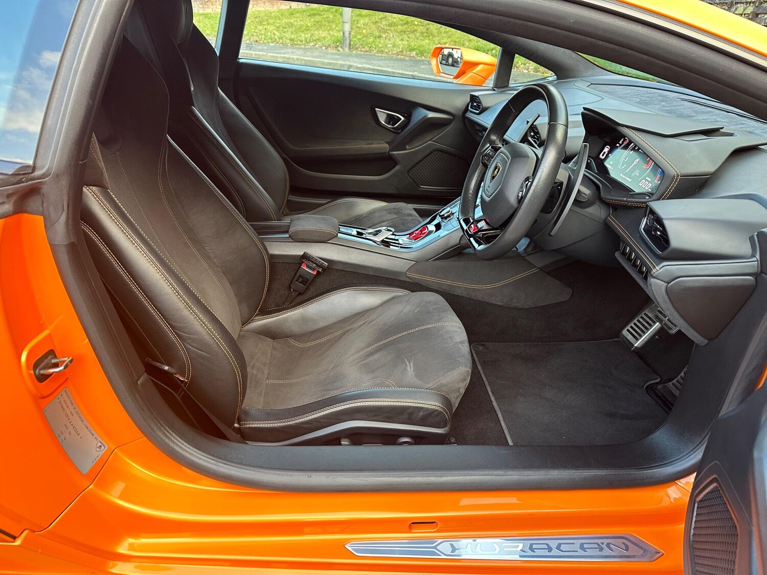 Used Lamborghini Huracan 2018 for sale - 77627149: Photo 8