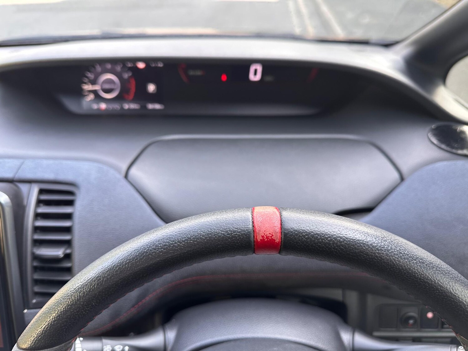 Used Nissan Serena 2025 for sale - 77627147: Photo 43