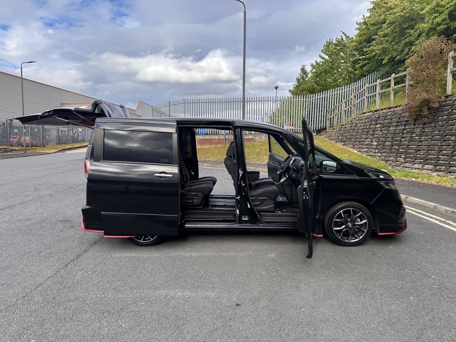 Used Nissan Serena 2025 for sale - 77627147: Photo 67