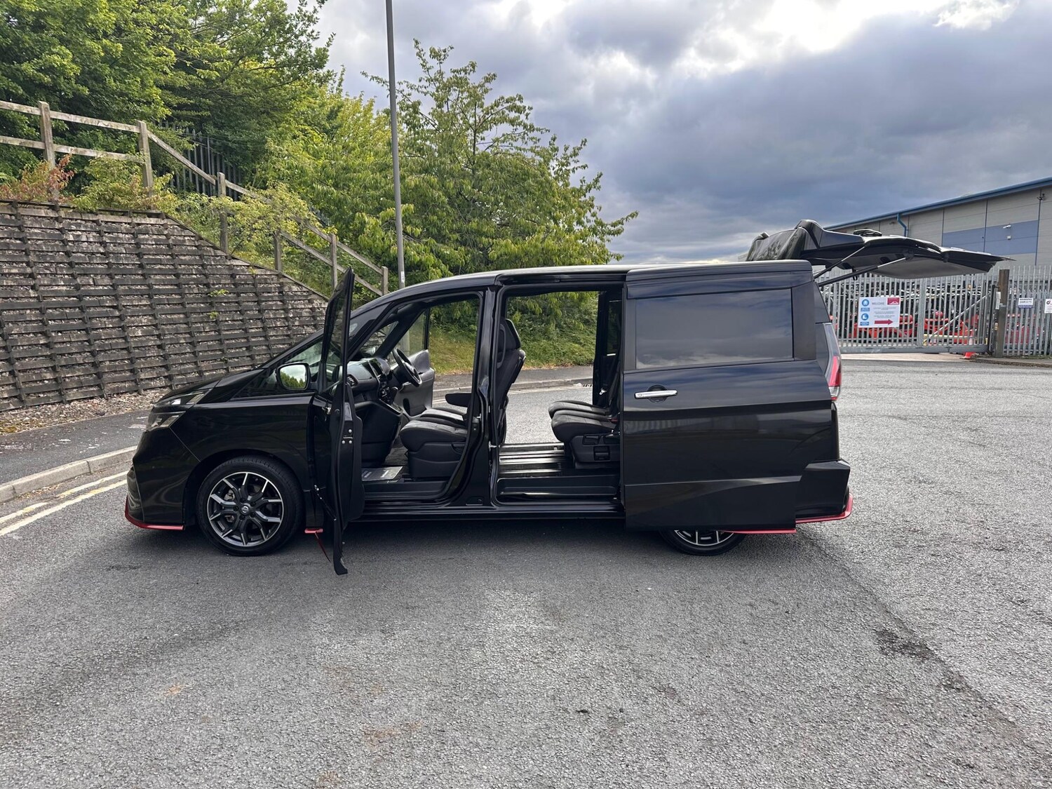 Used Nissan Serena 2025 for sale - 77627147: Photo 68