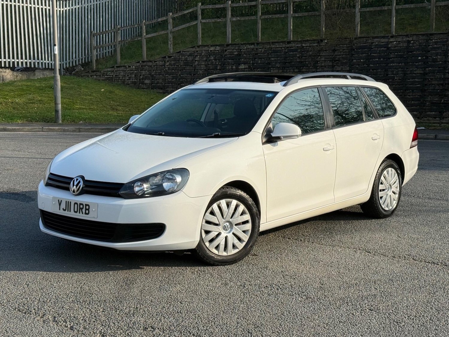 Used Volkswagen Golf 2024 for sale - 77978157: Photo 2