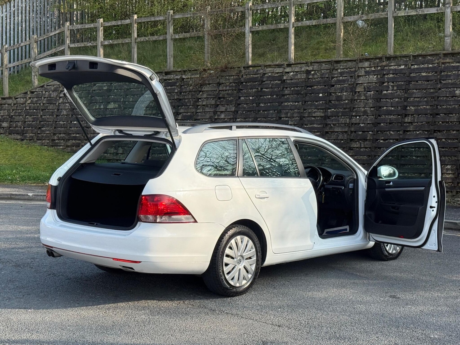 Used Volkswagen Golf 2024 for sale - 77978157: Photo 61