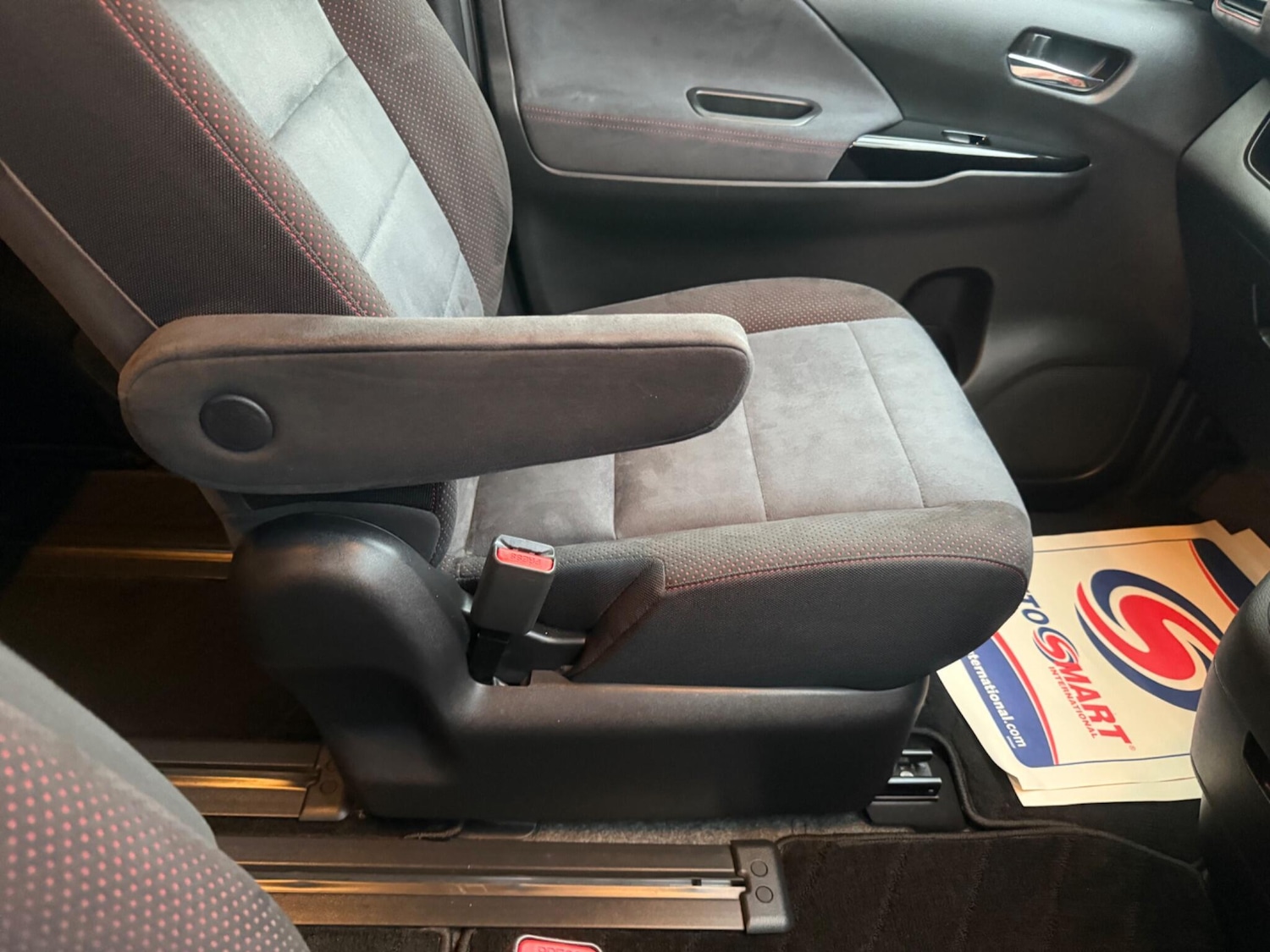 Used Nissan Serena 2025 for sale - 77627155: Photo 52