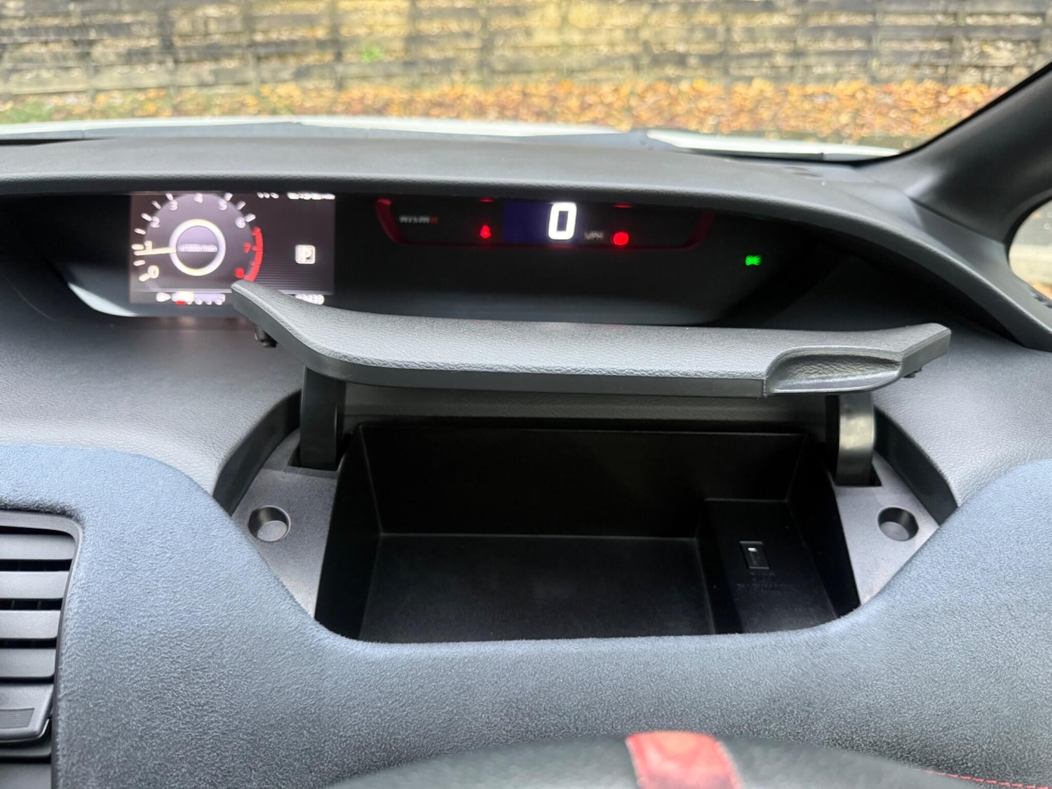 Used Nissan Serena 2025 for sale - 77627155: Photo 76