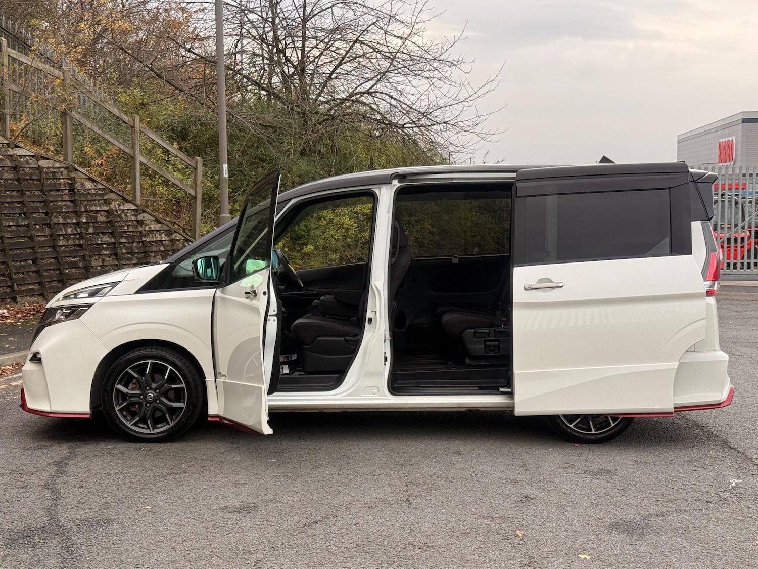Used Nissan Serena 2025 for sale - 77627155: Photo 78