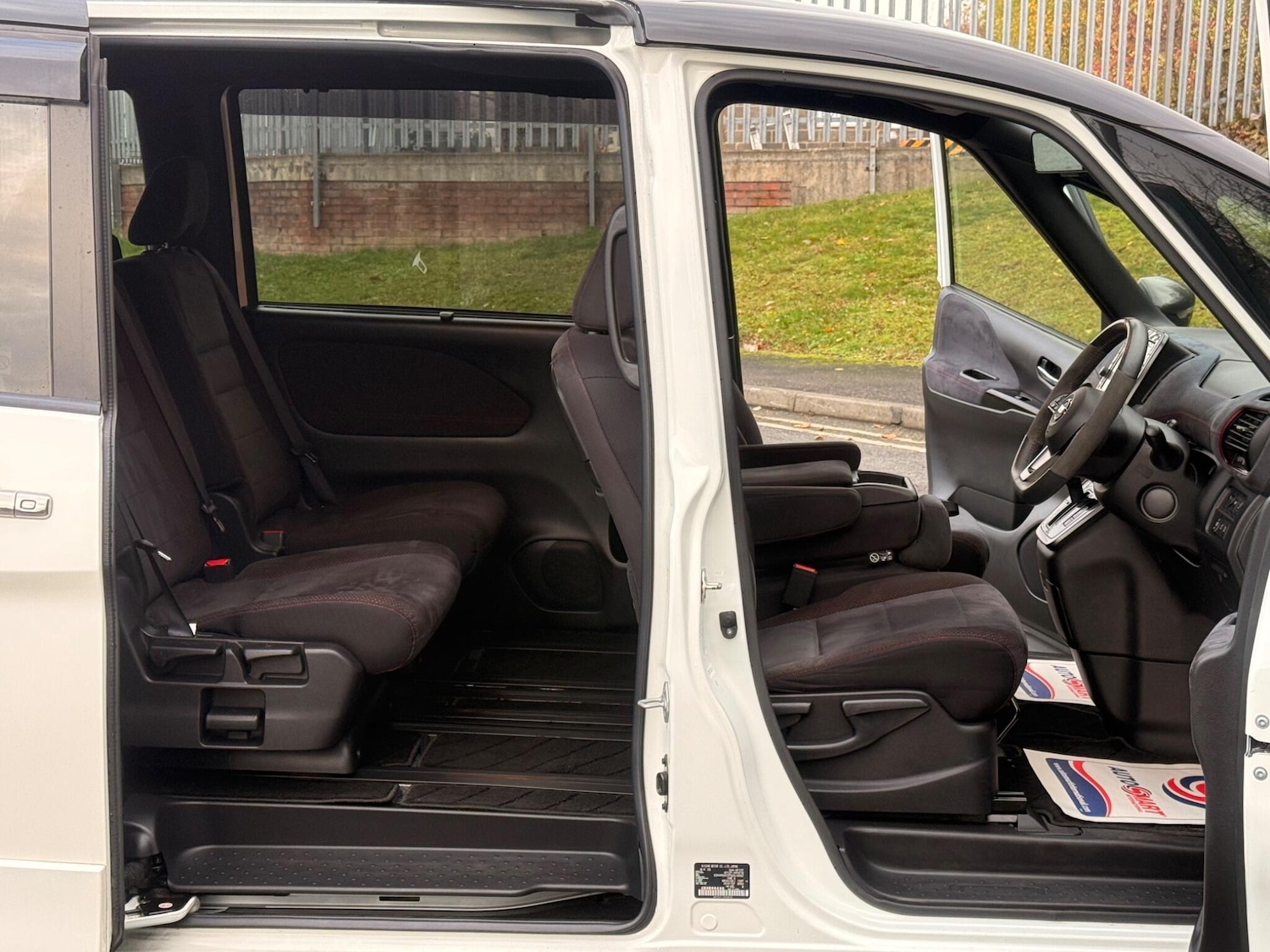 Used Nissan Serena 2025 for sale - 77627155: Photo 80