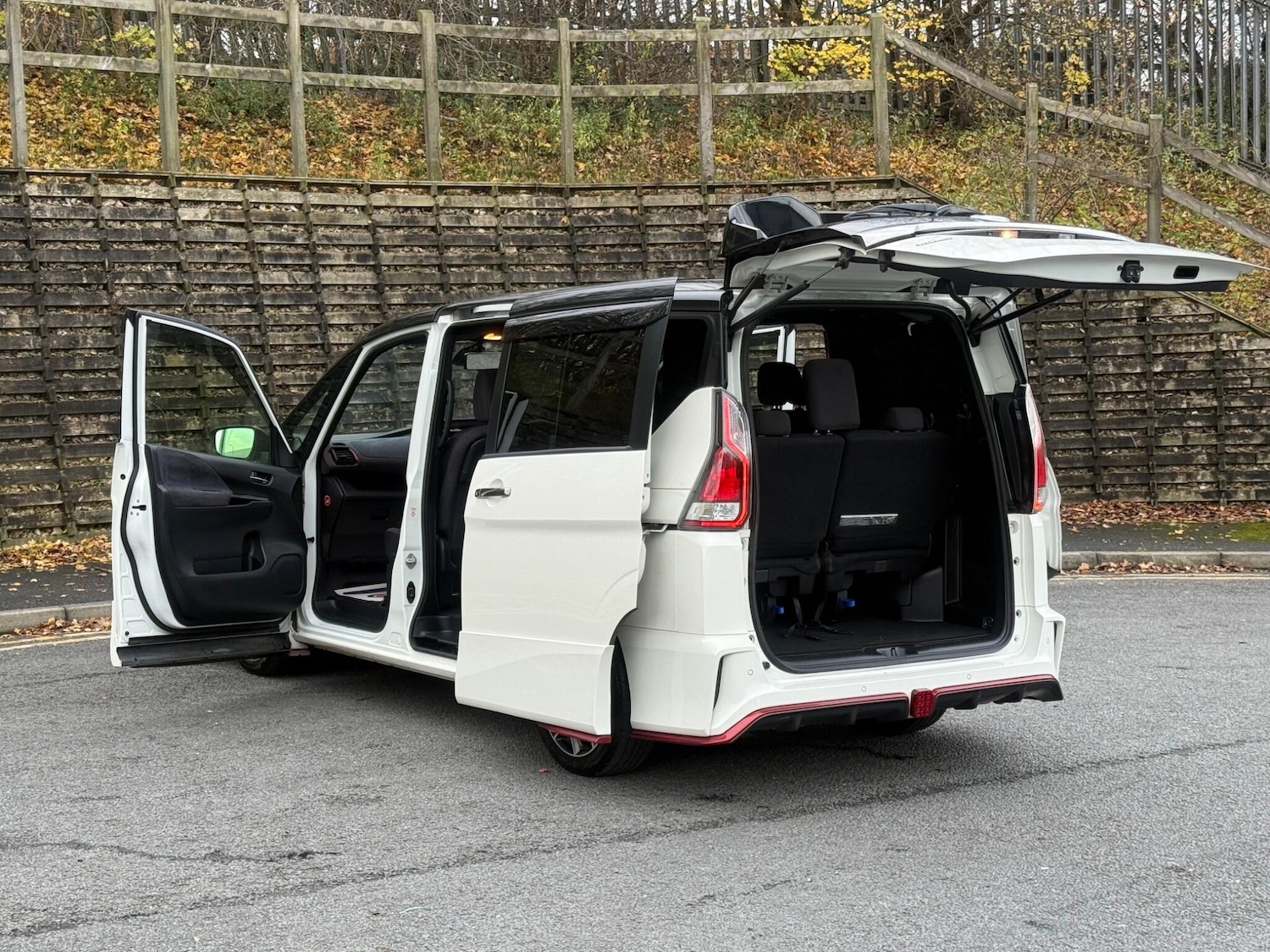 Used Nissan Serena 2025 for sale - 77627155: Photo 95