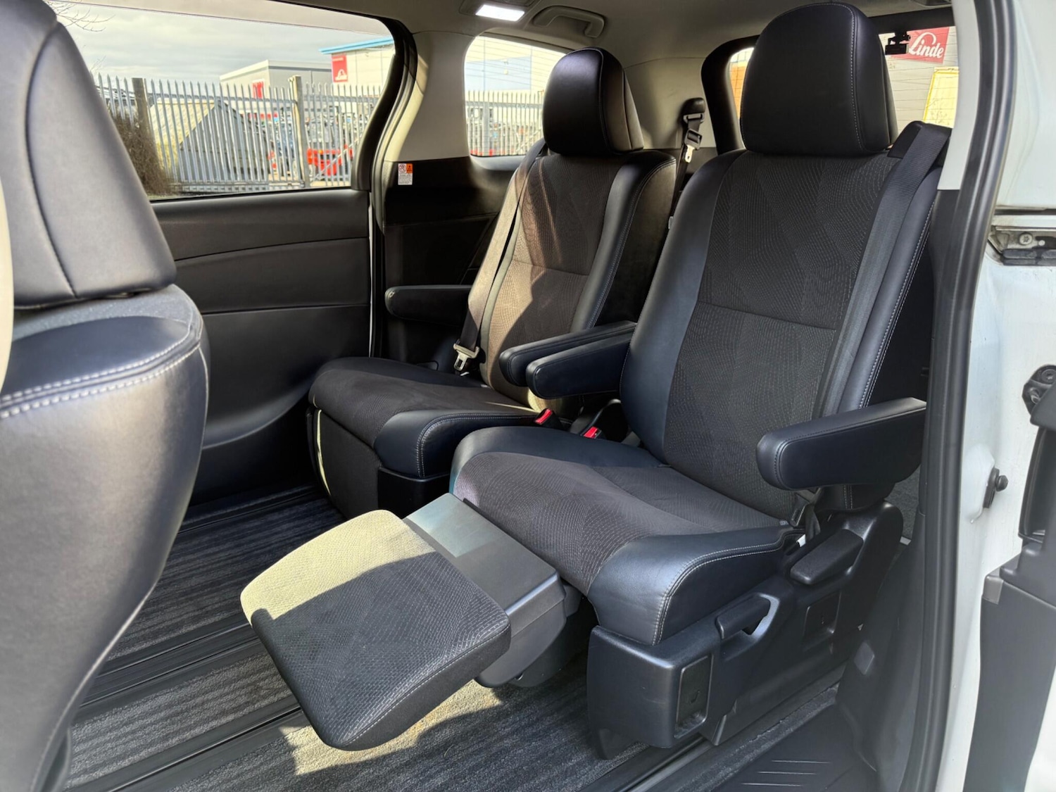 Used Toyota Estima for sale - 77723915: Photo 27