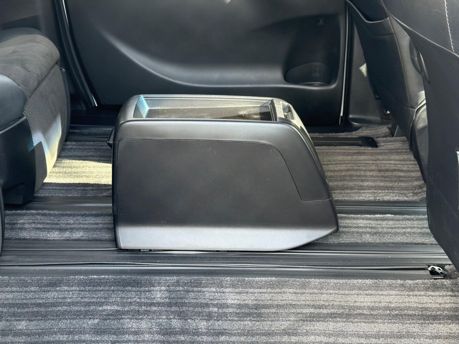 Used Toyota Estima for sale - 77723915: Photo 29