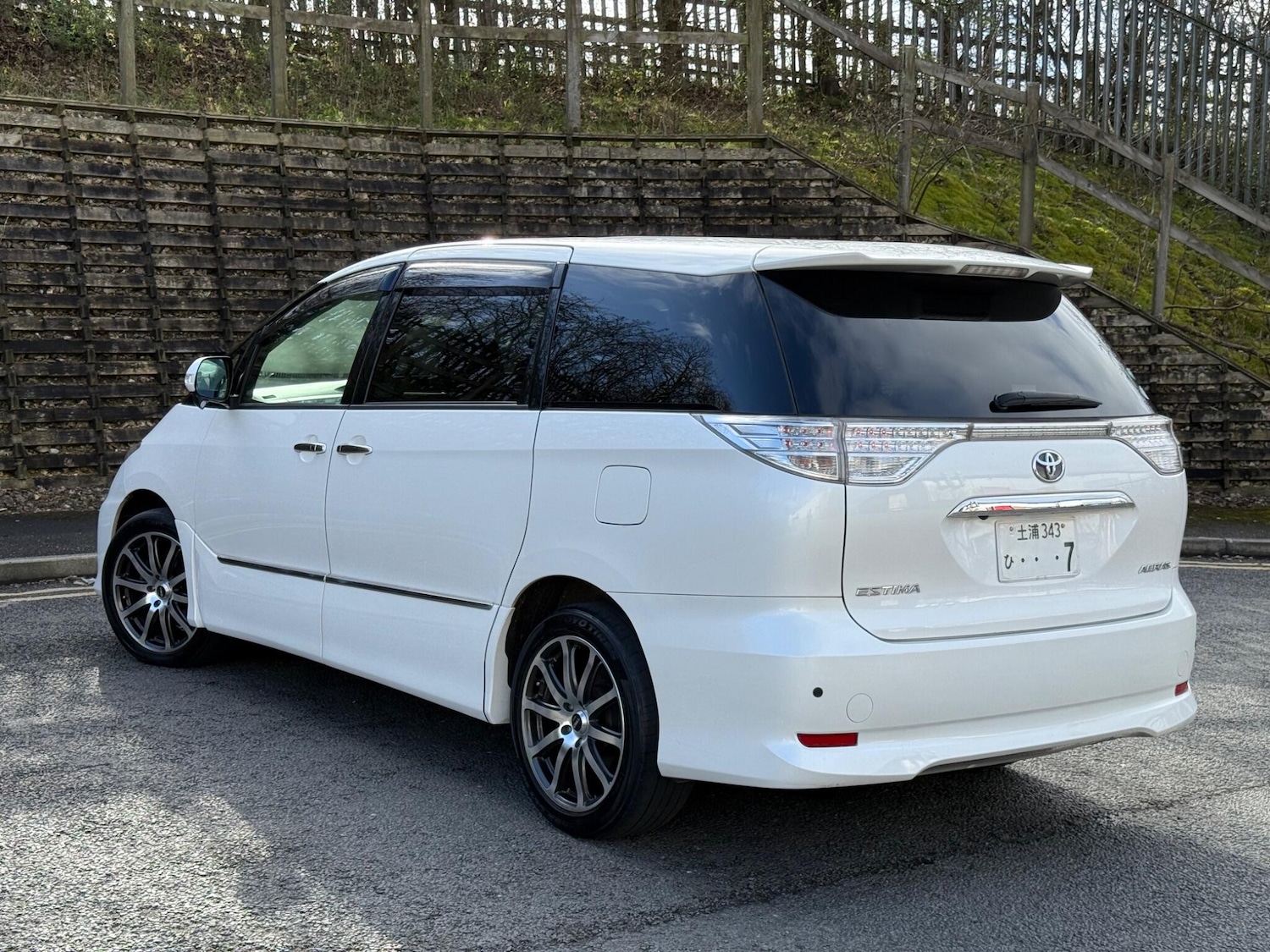 Used Toyota Estima for sale - 77723915: Photo 4
