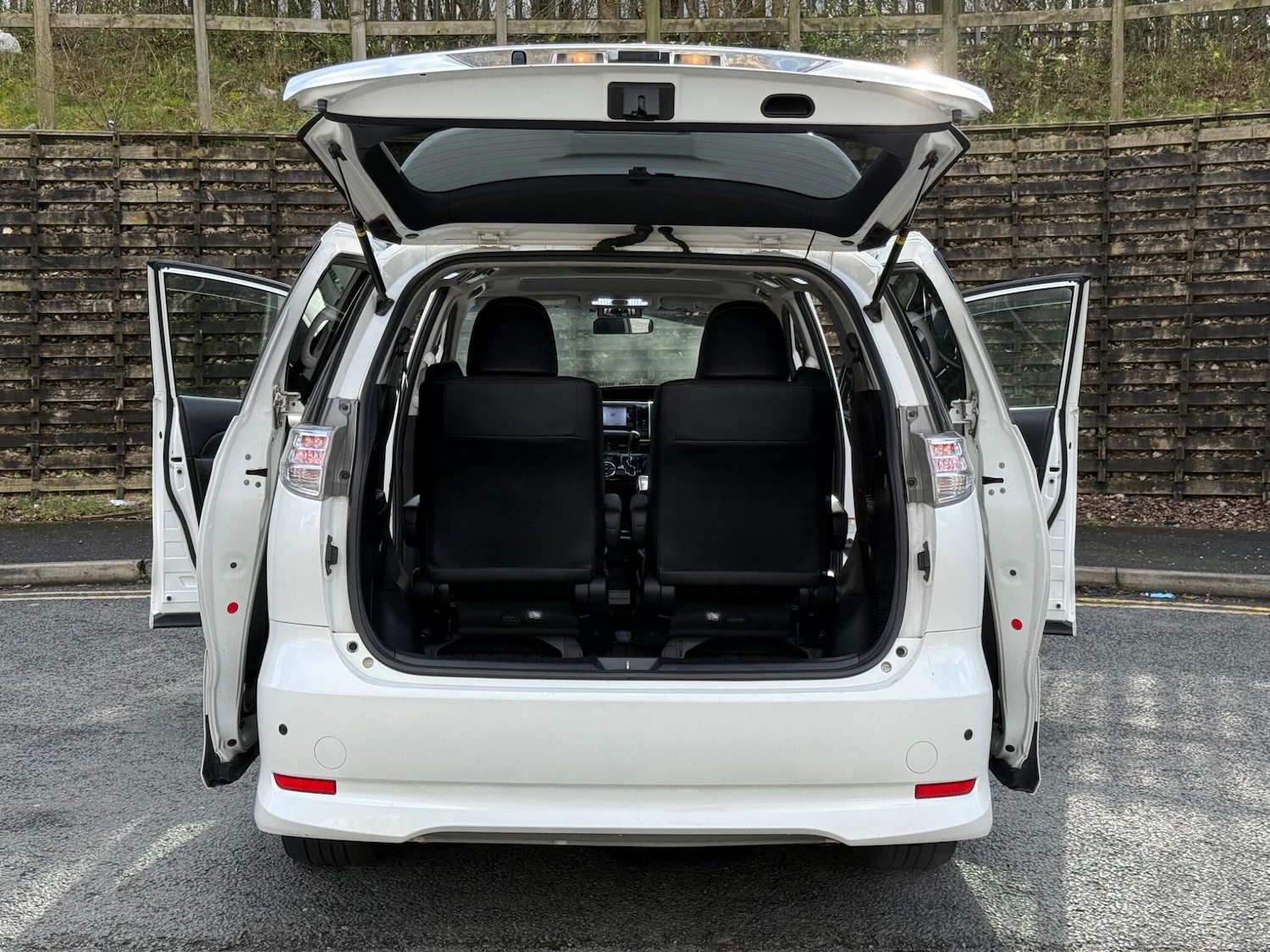 Used Toyota Estima for sale - 77723915: Photo 57