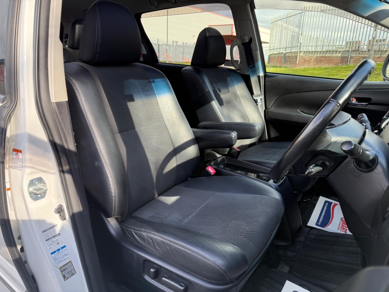 Used Toyota Estima for sale - 77723915: Photo 8