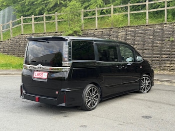 Used Toyota Voxy 2016 for sale - 78319229: Photo