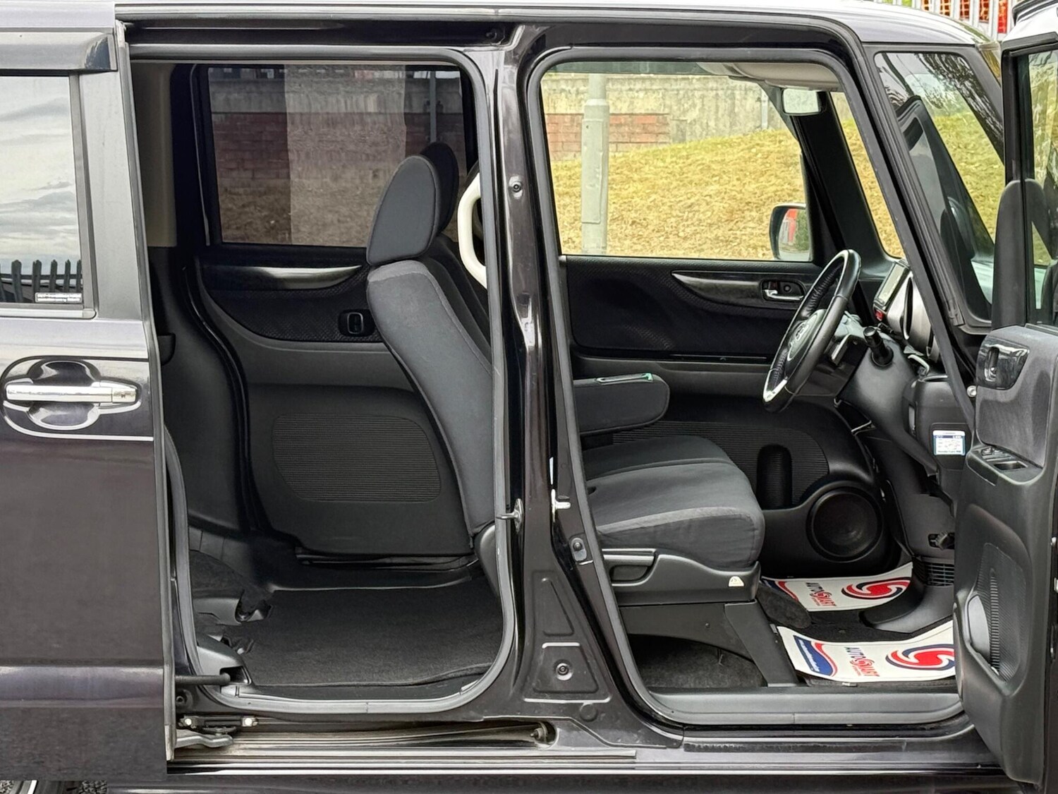 Used Honda N-Box 2025 for sale - 77627163: Photo 29